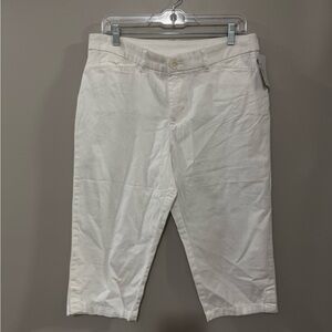 Women's White Capris